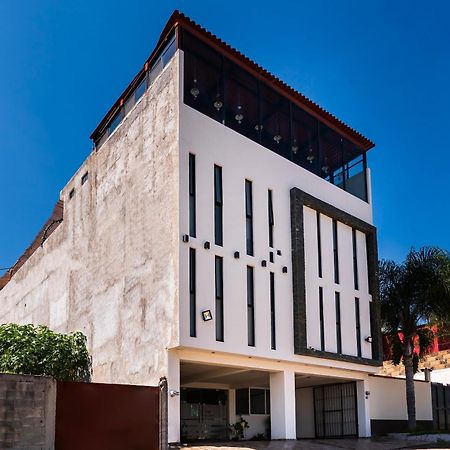 Capital O Hotel Joyma Suites, San Luis サン・ルイス・ポトシ エクステリア 写真