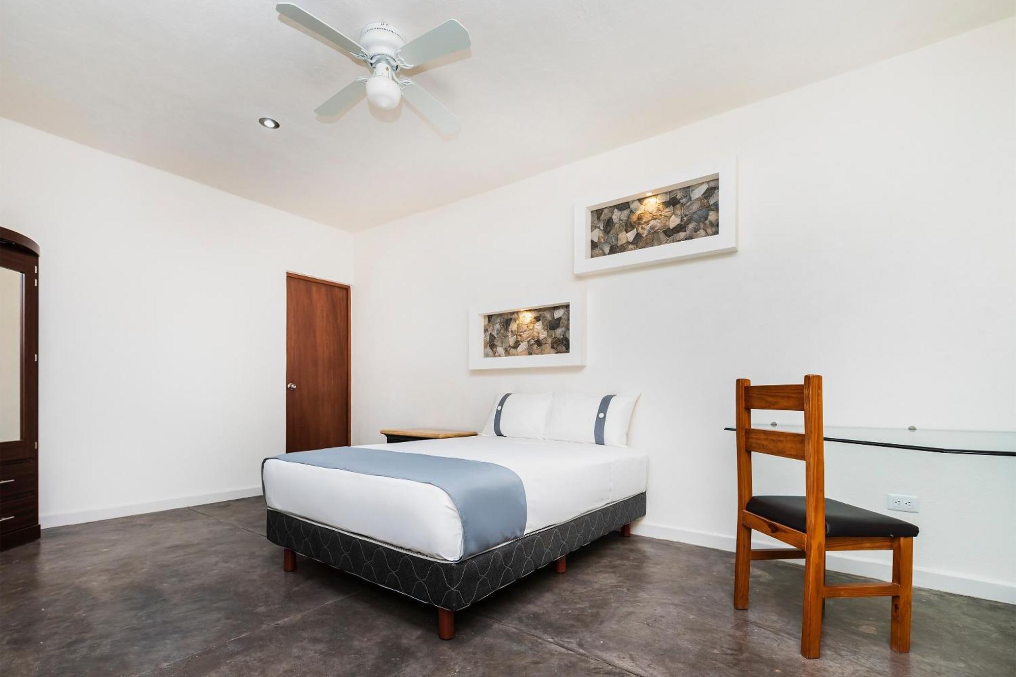 Capital O Hotel Joyma Suites, San Luis サン・ルイス・ポトシ エクステリア 写真