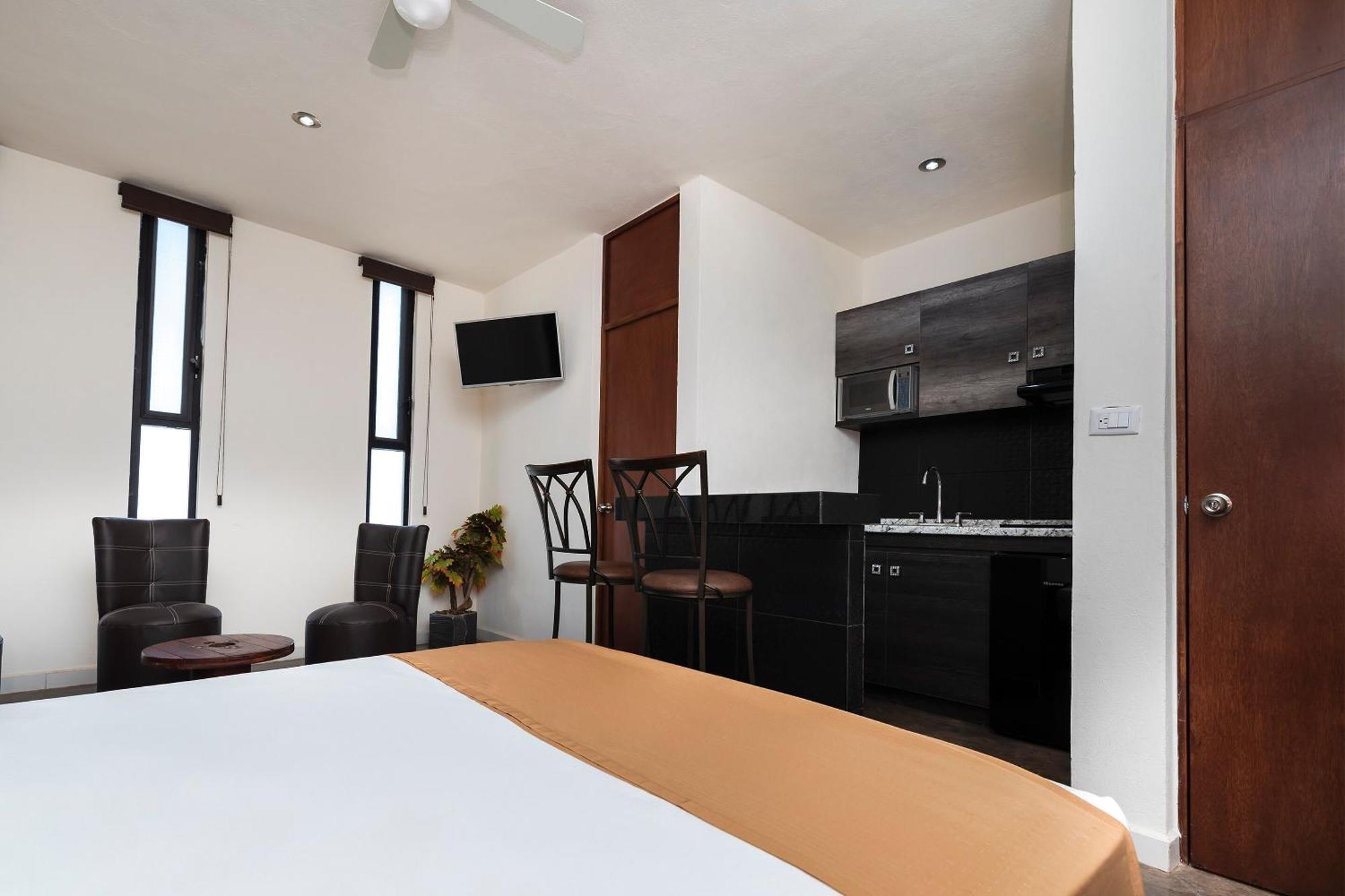 Capital O Hotel Joyma Suites, San Luis サン・ルイス・ポトシ エクステリア 写真