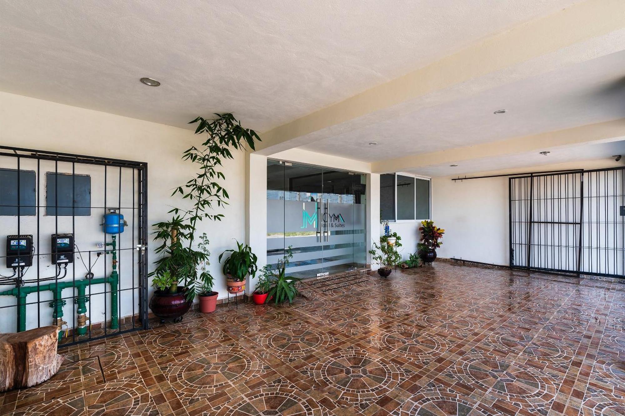 Capital O Hotel Joyma Suites, San Luis サン・ルイス・ポトシ エクステリア 写真